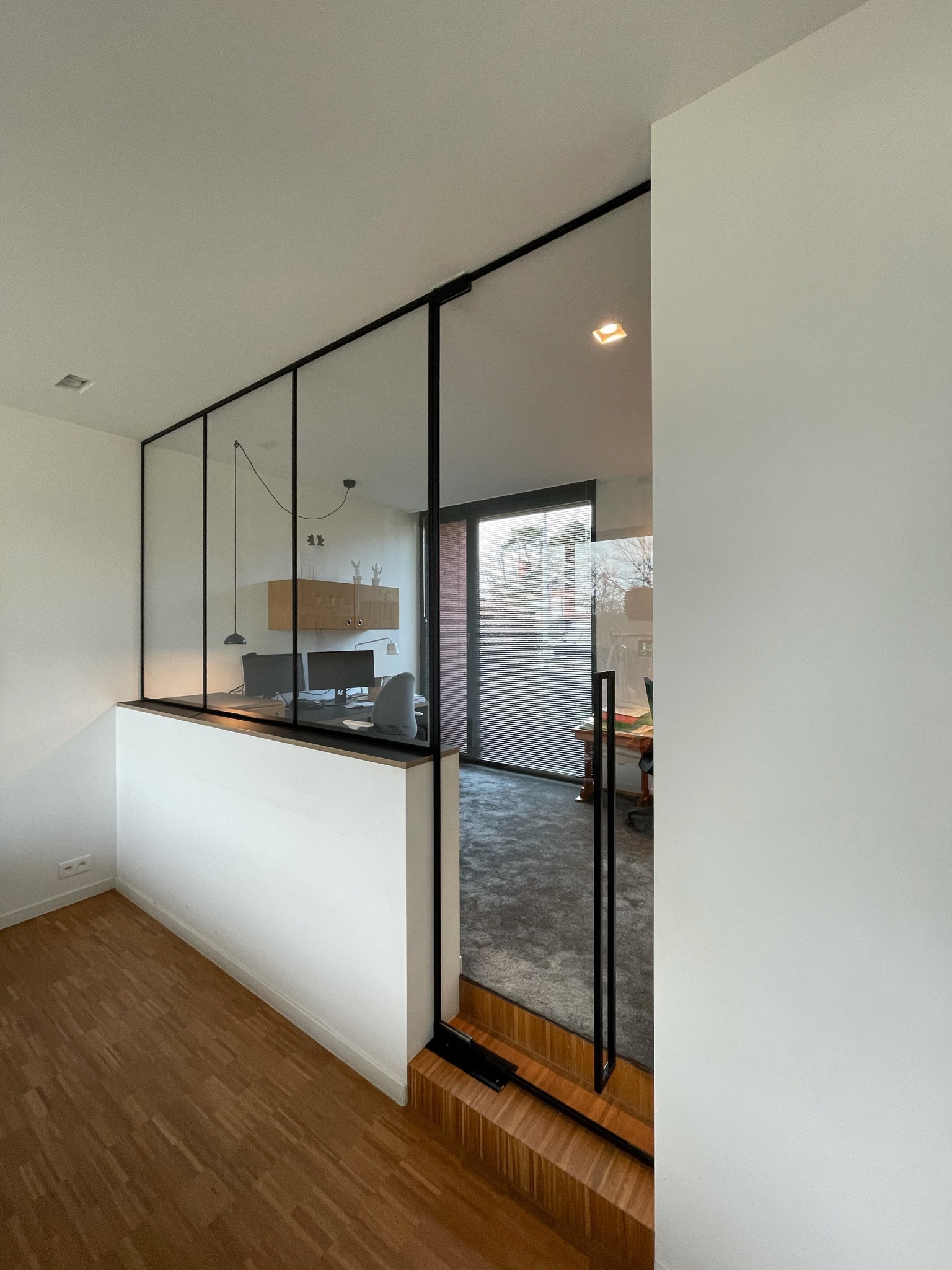 placeholder image sq